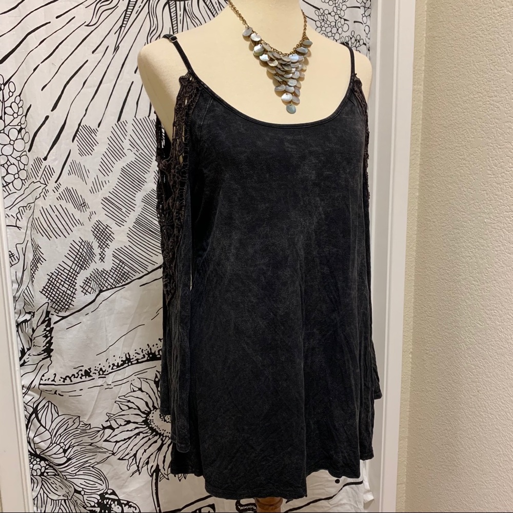 🌈 Amazing Lace off shoulders top - Picture 3 of 13